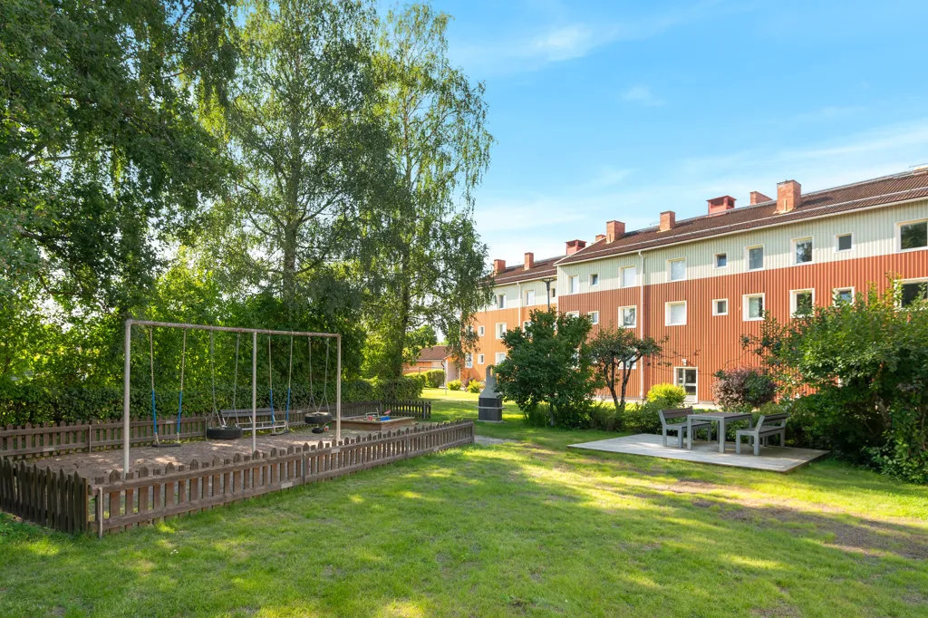 Jardin - Apartment with Balcony in Fanna, Uppsala