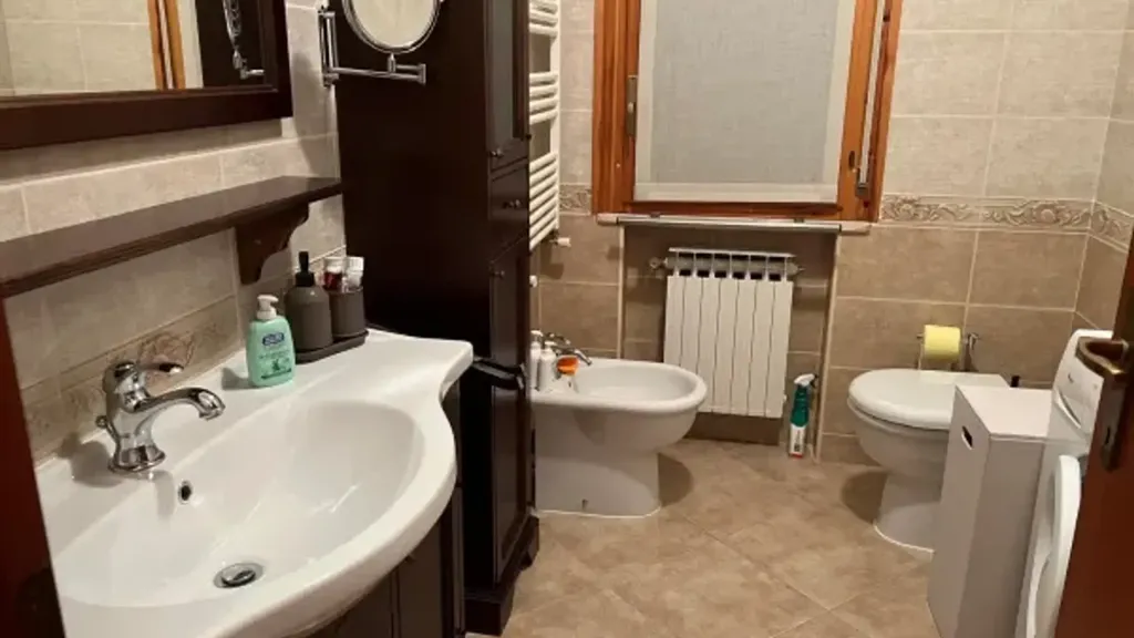 Salles de bain - Rustic Apartment with Tennis Courts in Sestola