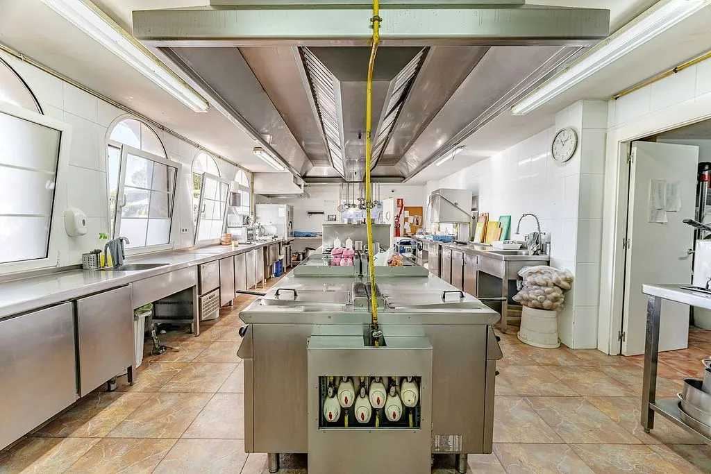 Cuisine - 12-Bedroom Chalet with Pool in Valle de Losa
