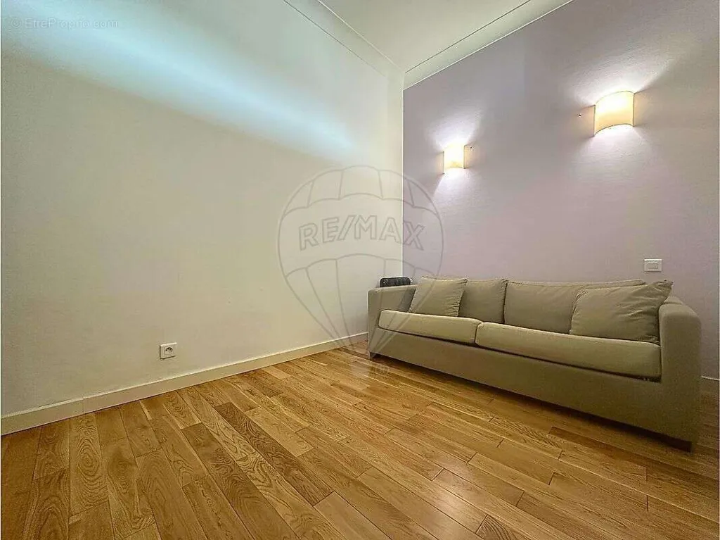 Soggiorno - Luxury Apartment with Park Access in Chantilly