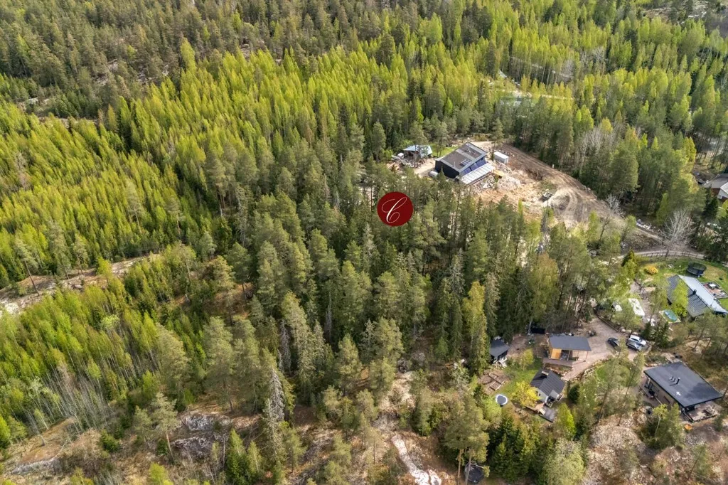Õhuvaade - Residential Plot with Rock Outcrop in Nurmijärvi