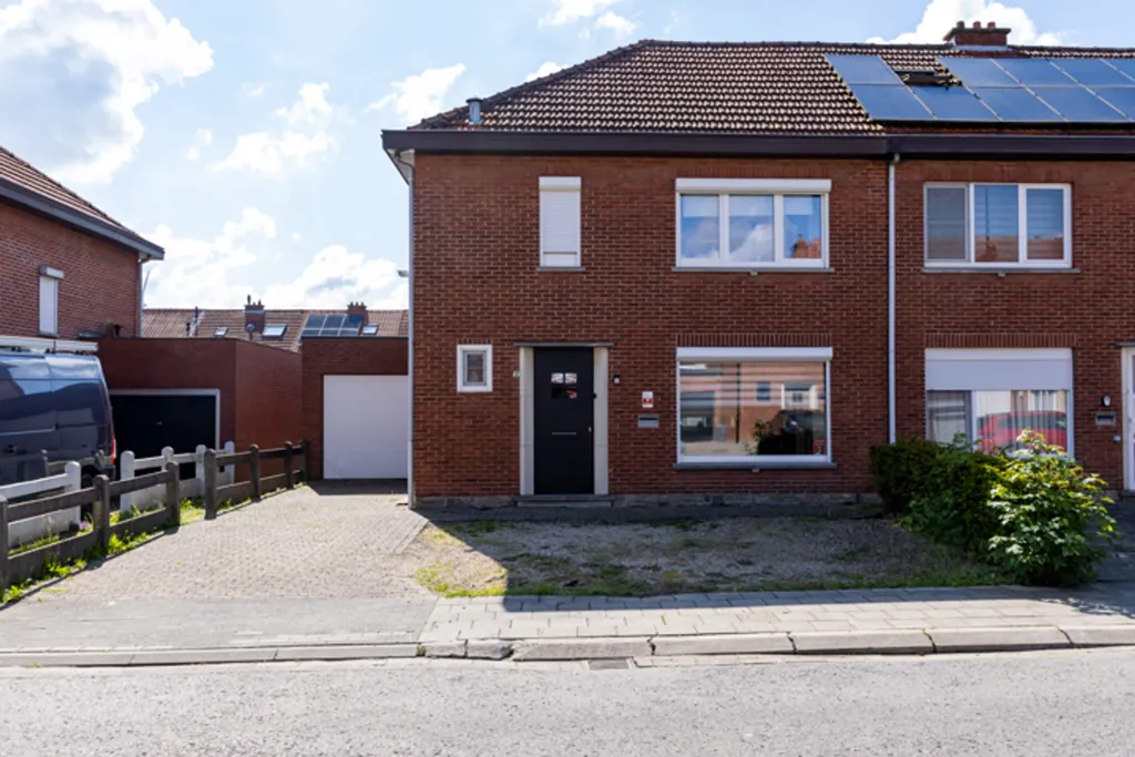 Extérieur - Maison avec Terrasse et Garage à Bornem
