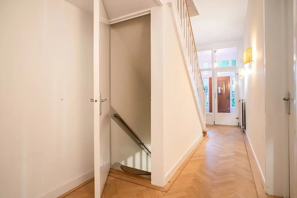 Entrée - Character Villa with Park View in Kralingen