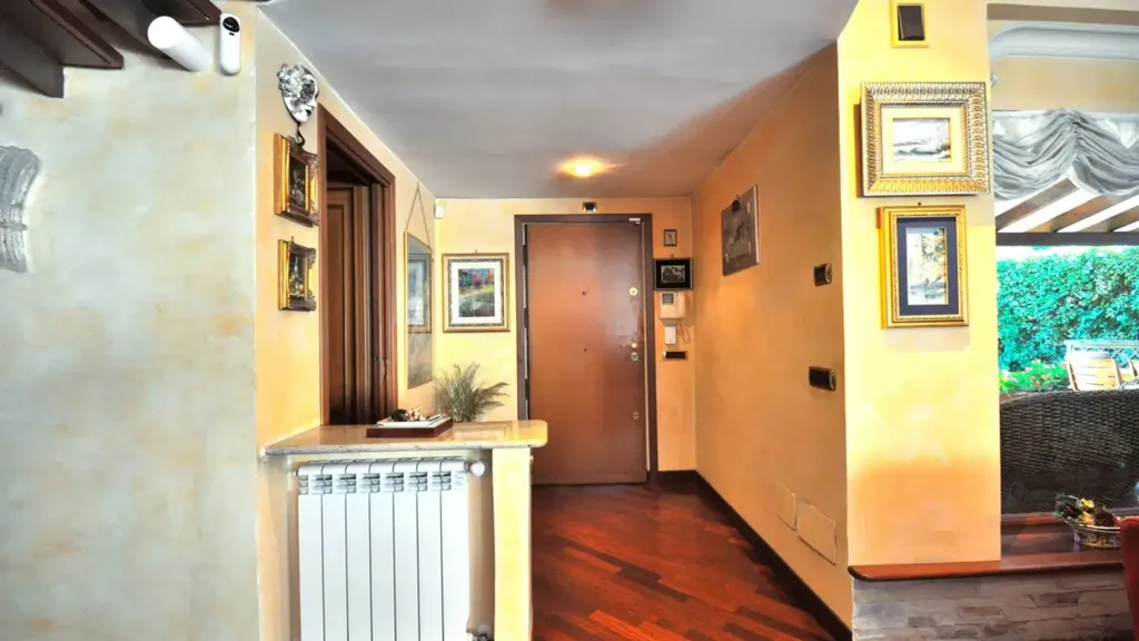 hallway_entrance