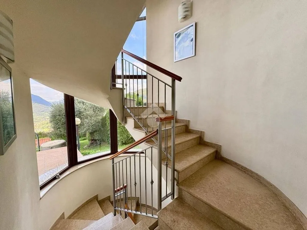 Toad - Luxury Villa with Panoramic View in Albino