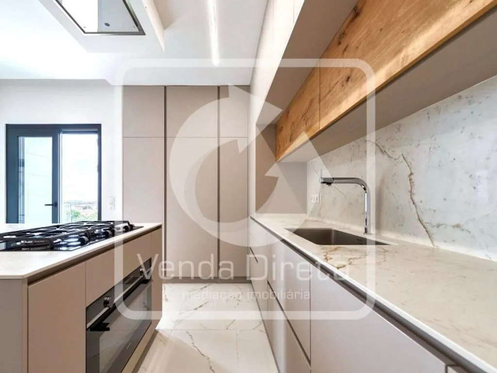 Cuisine - Luxury Flat with Balconies in Montijo