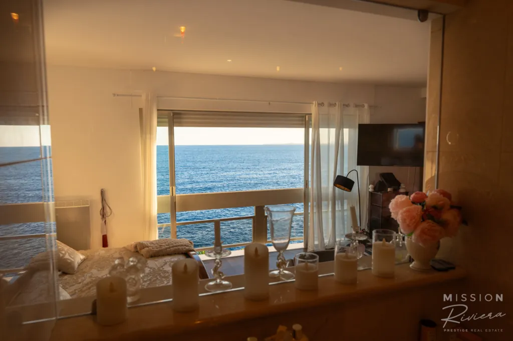 Chambres - Appartement Duplex avec Vue Mer au Cap de Nice