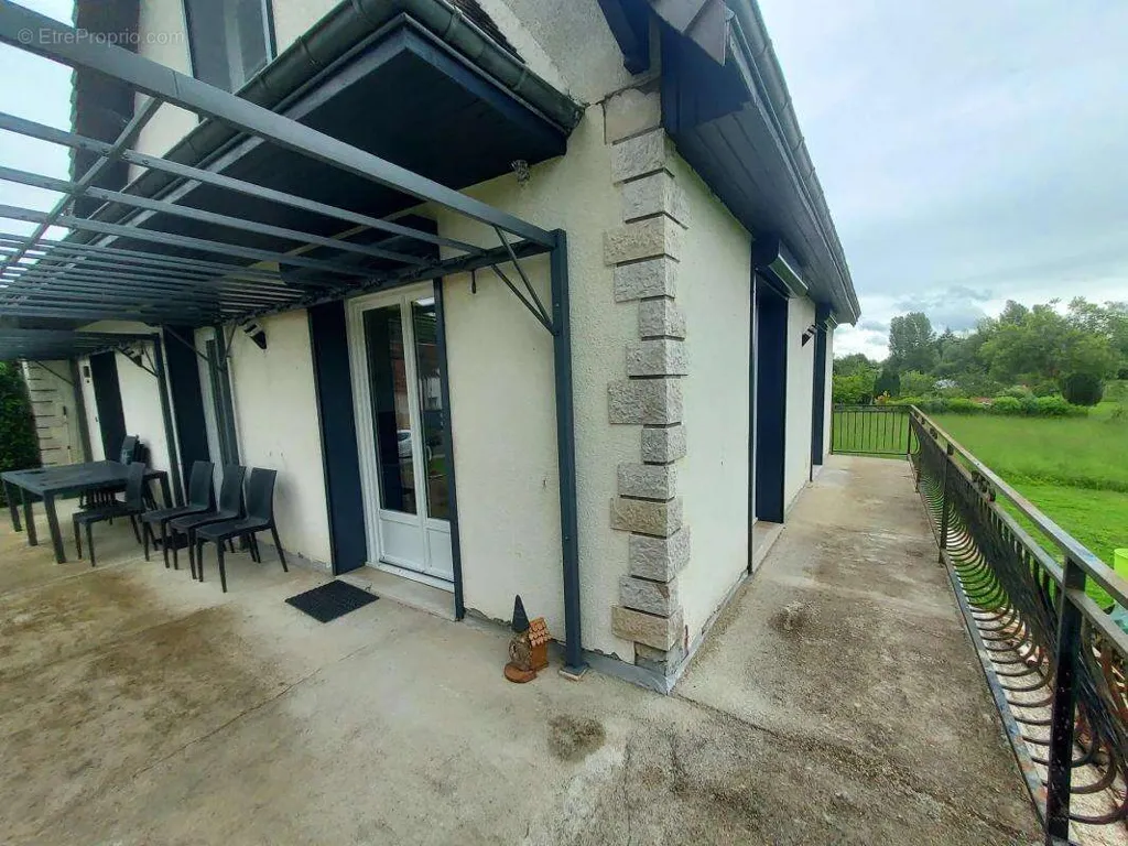 Terrass - Family House with Garden in Selles-sur-Cher