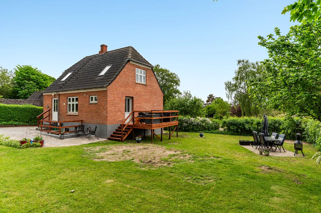 Jardin - Modernised Villa with Garden in Ulstrup