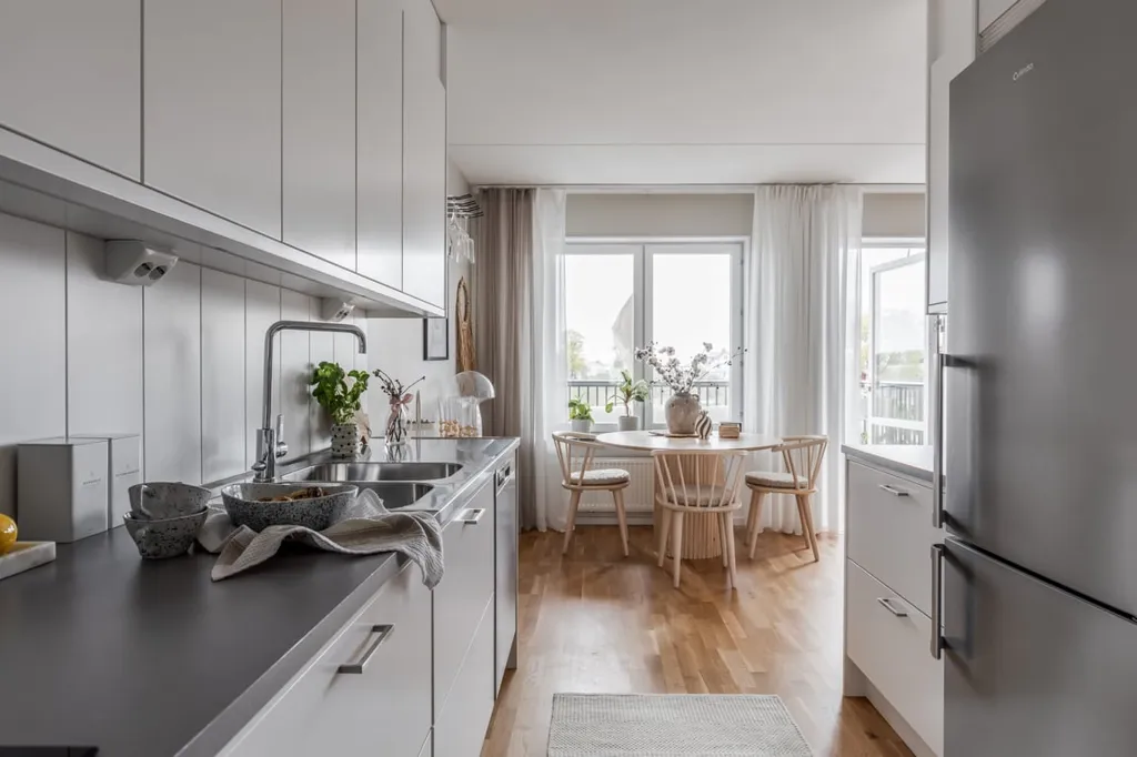 Cuisine - Modern Flat with West Balcony in Norra Ormesta