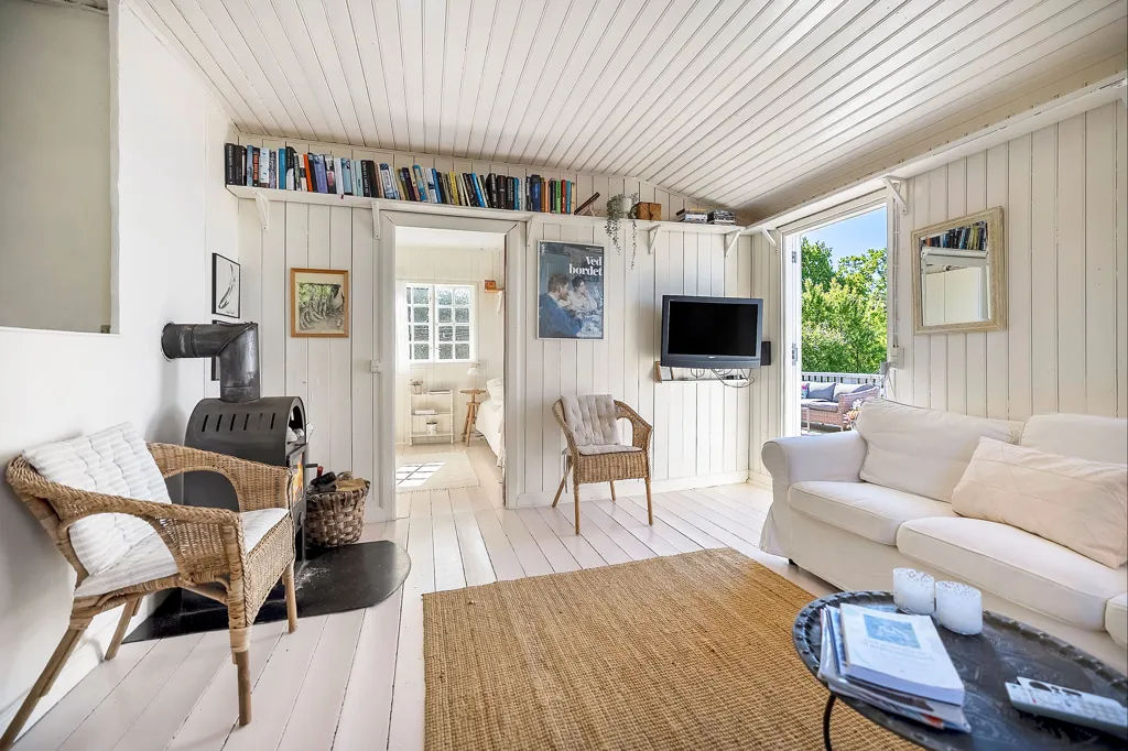 Elutuba - Cottage with Sea View in Bisserup