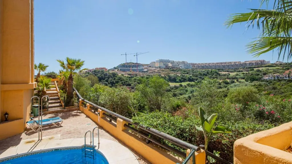 Piscine - 3-Bed Apartment with Terrace in La Duquesa, Manilva