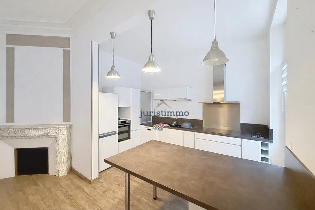 Köök - Haussmannian Apartment with Covered Terrace in Orange