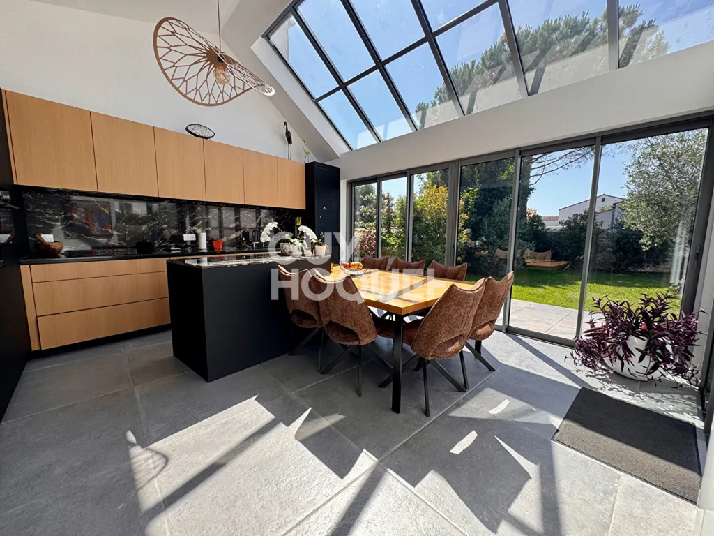 Cucina - Renovated House with Pool in Marsilly