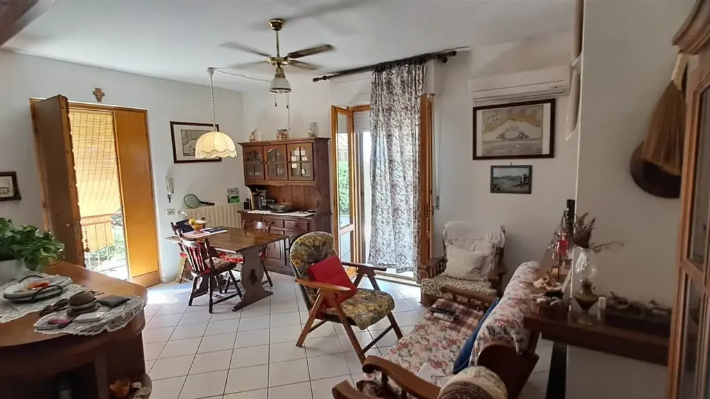 Salle à manger - Sea View Apartment with Terrace in Magliano in Toscana