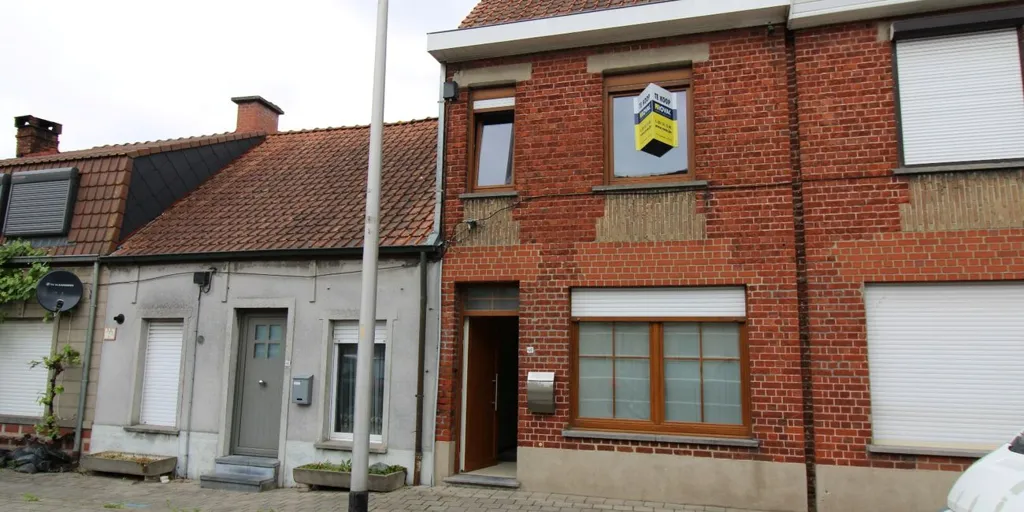 Välivaade - Renovatable House with Garden in Izegem