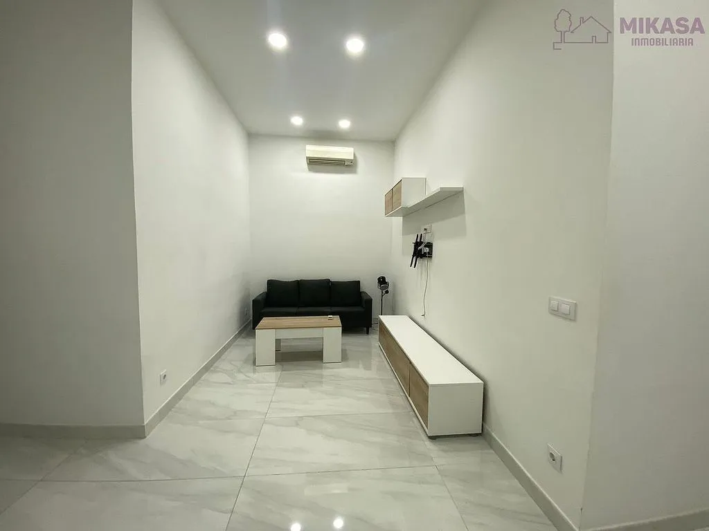 Elutuba - Ample Garden Flat in Móstoles
