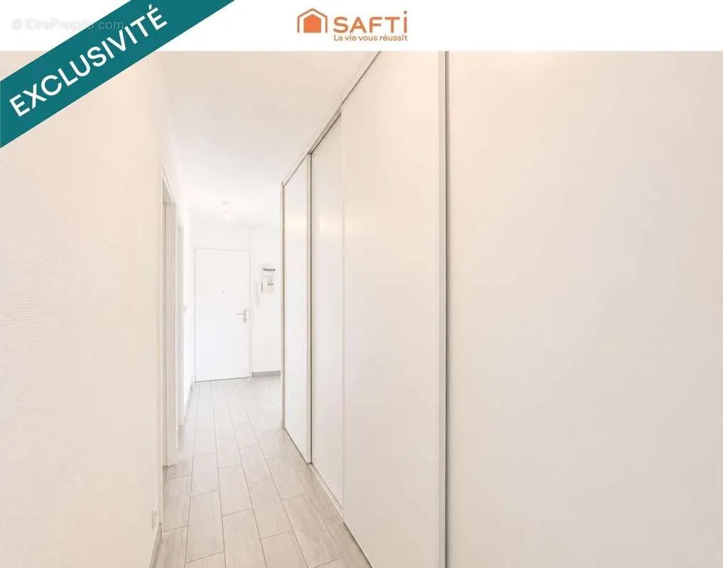 Ingresso - Apartment with Terrace in Saint-Avold
