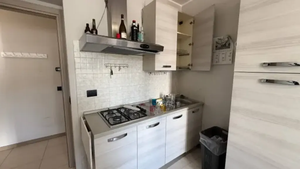 Cuisine - Rustic Bilocale with Private Garden in Turate