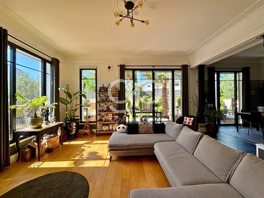 Elutuba - Contemporary Villa with Pool in Quiet Area
