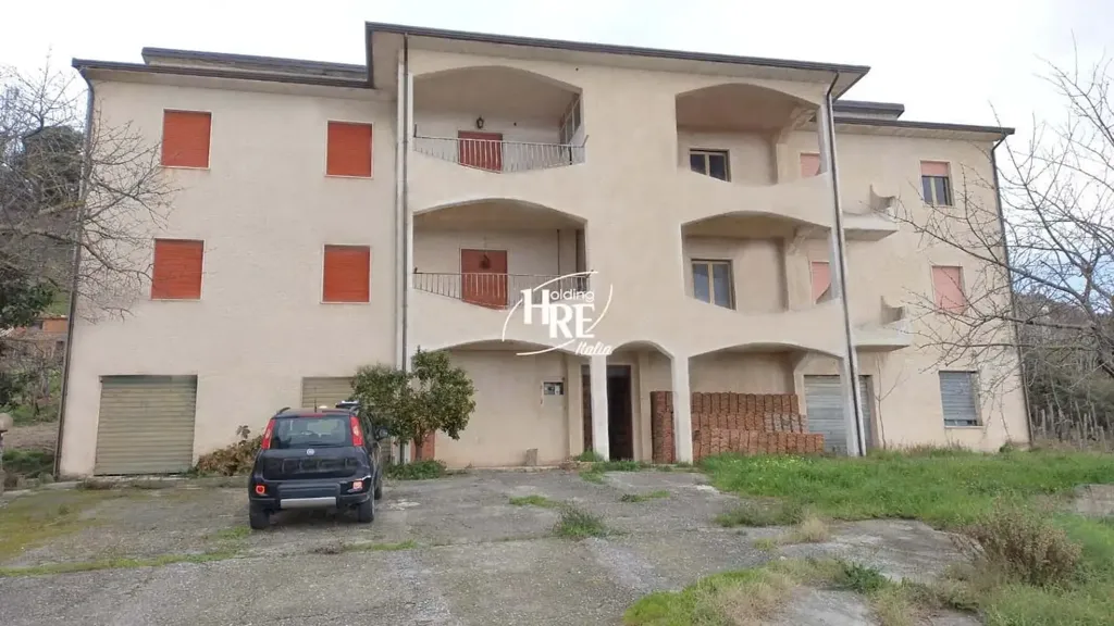 Extérieur - Three-Level Villa with Courtyard in Bonifati