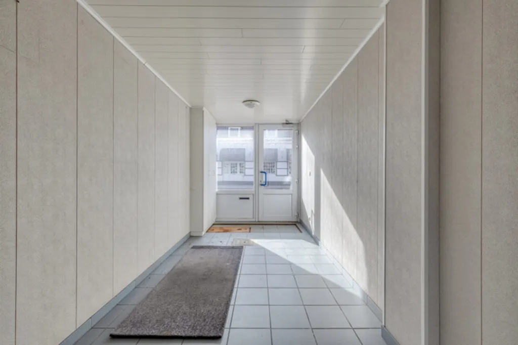 Entrée - Maison Commerciale avec Terrasse au Centre d'Affligem