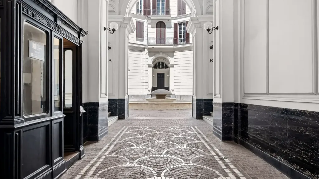 Hallway - Fully Furnished Flat in Historic Centre, Naples
