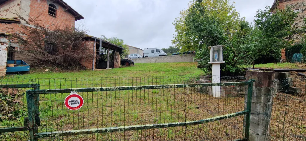 Aed - Buildable Plot with South Exposure in Toulouse