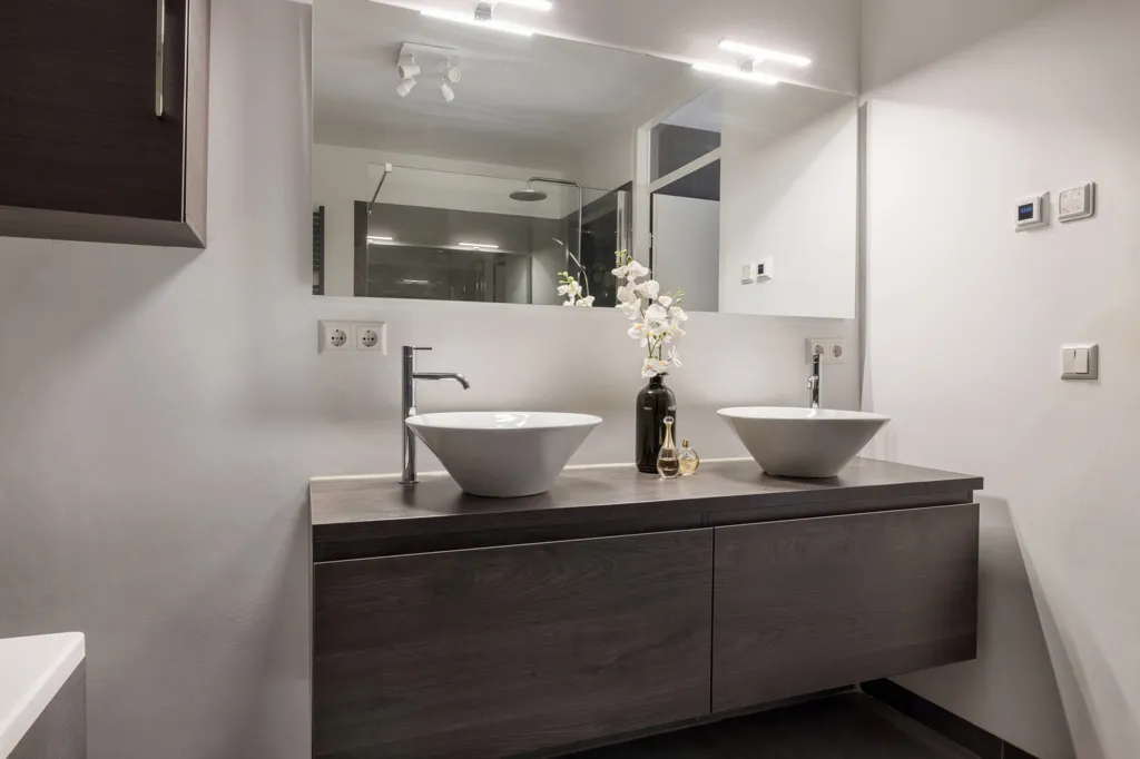 Bathrooms - Galerie Flat with Terrace in Eindhoven Centre