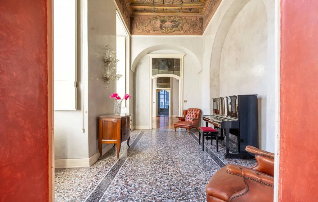Esik - Historic Apartment with Soppalco in Torino