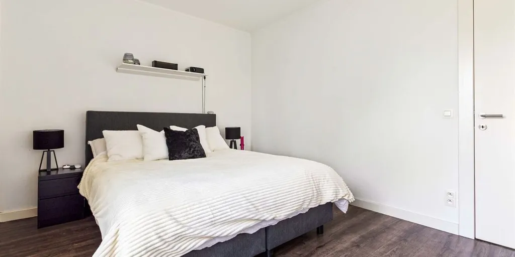 Magamistoad - Renovated Apartment with Garage in Ekeren