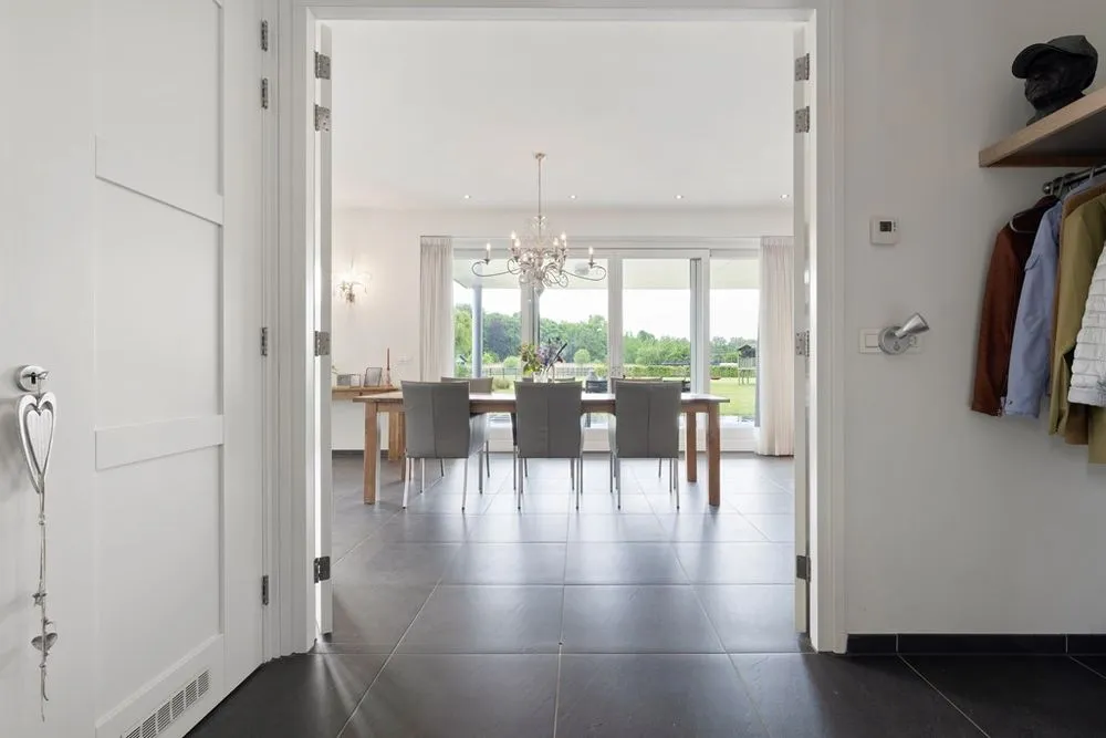 Esik - Eco-Friendly Villa with Solar Panels in Venlo