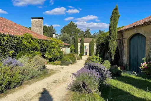 Jardin - Hamlet Rénové avec Vue sur les Pyrénées à Condom