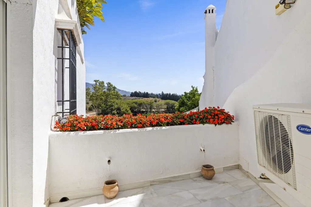 Terrace - Luxury Townhouse with Pool in Marbella