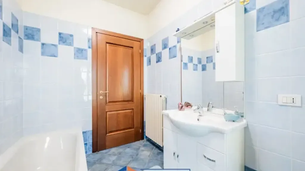Salles de bain - Recently Built Apartment with Terrace in Monforte D'Alba
