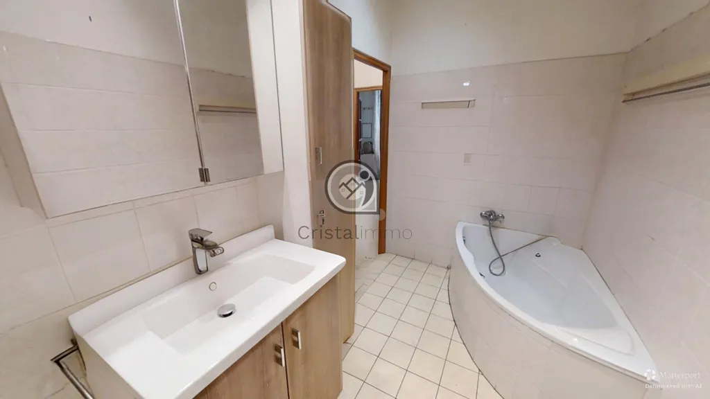 Vannitoad - Letting Flat with Dent de Crolles View in Brignoud