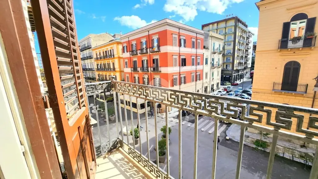 Rõdu - Apartment with Balcony in Palermo's Historic Centre