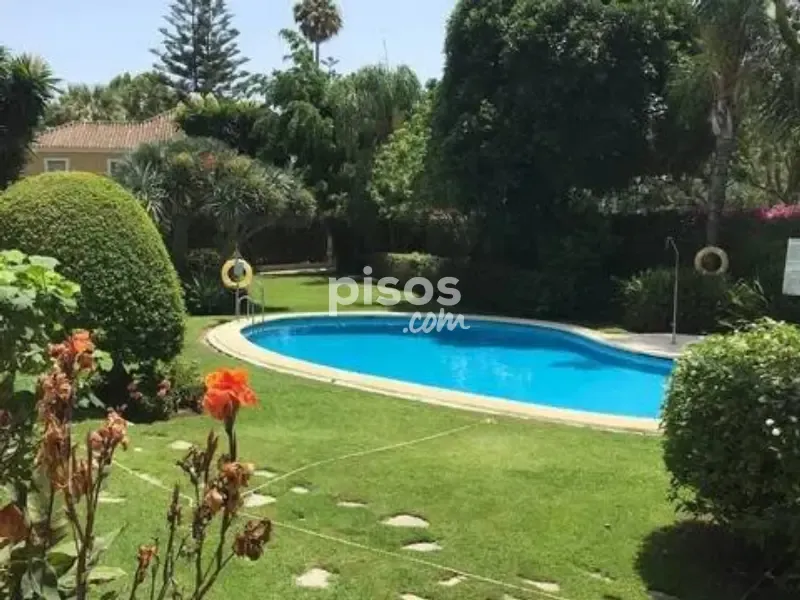Pool - Apartment with Pool and Golf View in Guadalmina Alta