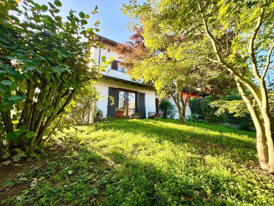 Aed - Three-sided Villa with Garden in Mortara