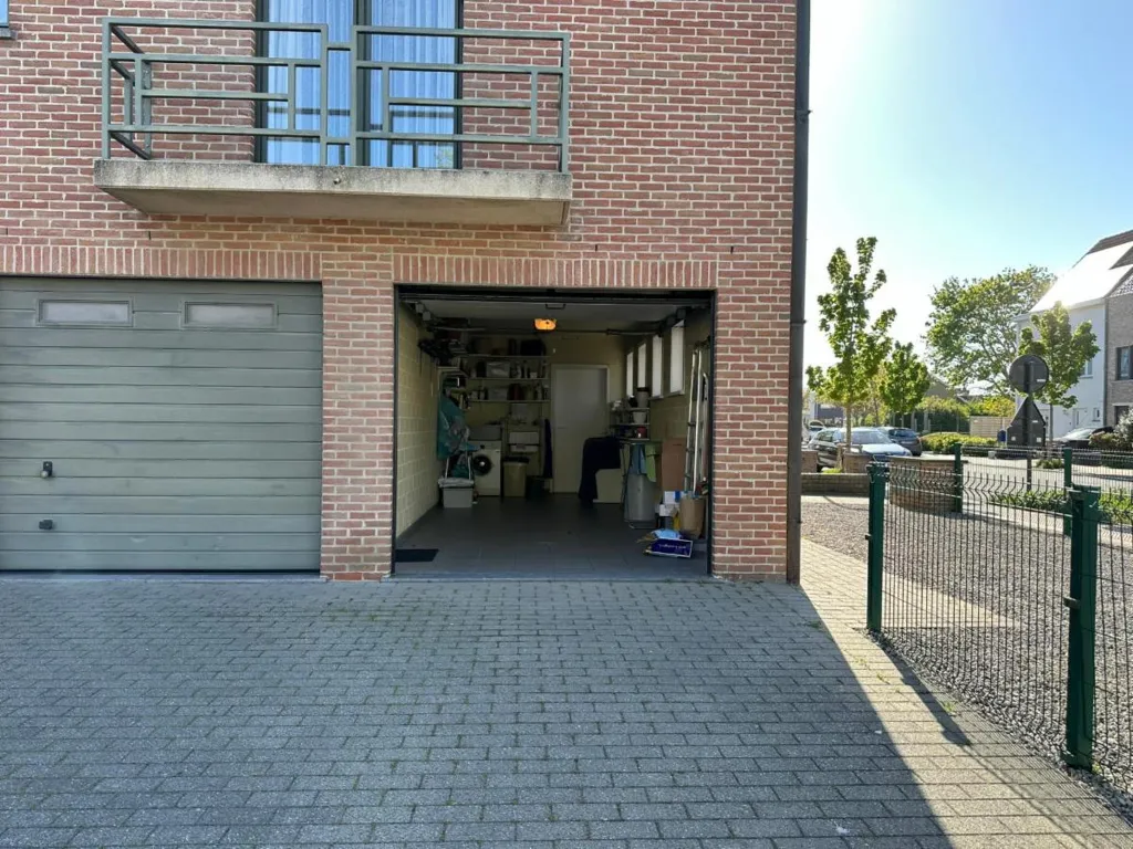 Esterno - Ready-to-Move Energy-Efficient Home