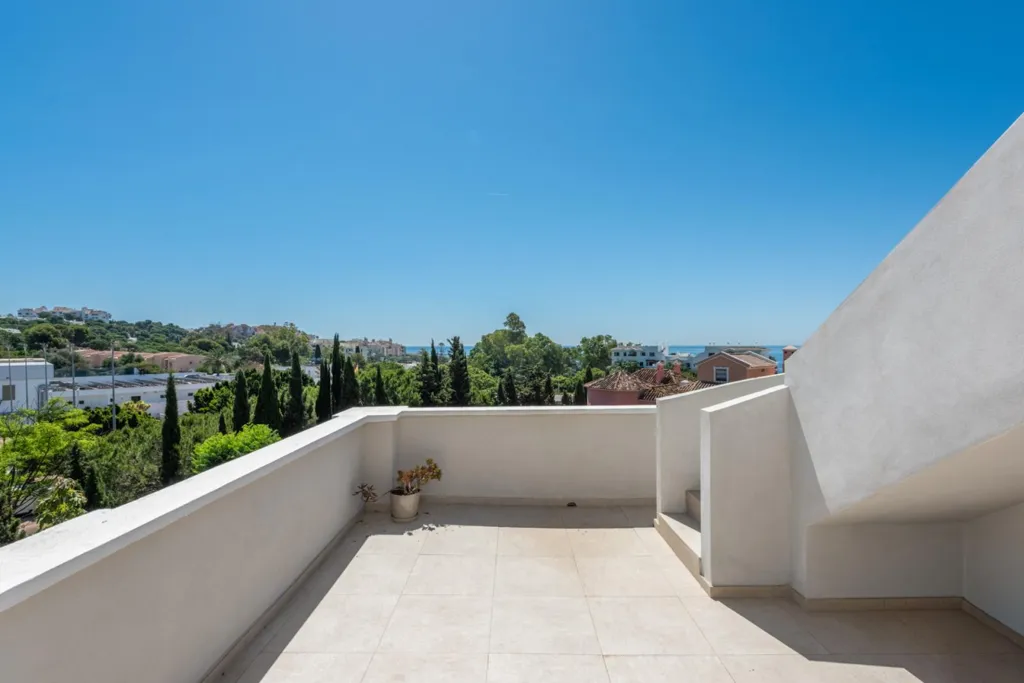 Terrazza - Chalet with Pool and Terrace in Seghers