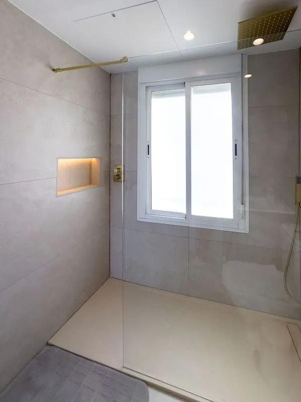 Salles de bain - Penthouse with Pool in Casco Antiguo