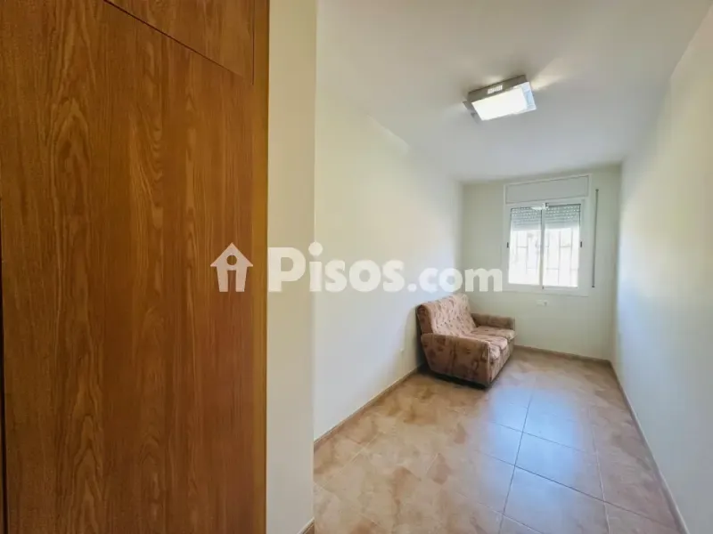 Esik - Ground Floor Flat with Balcony in Masdenverge