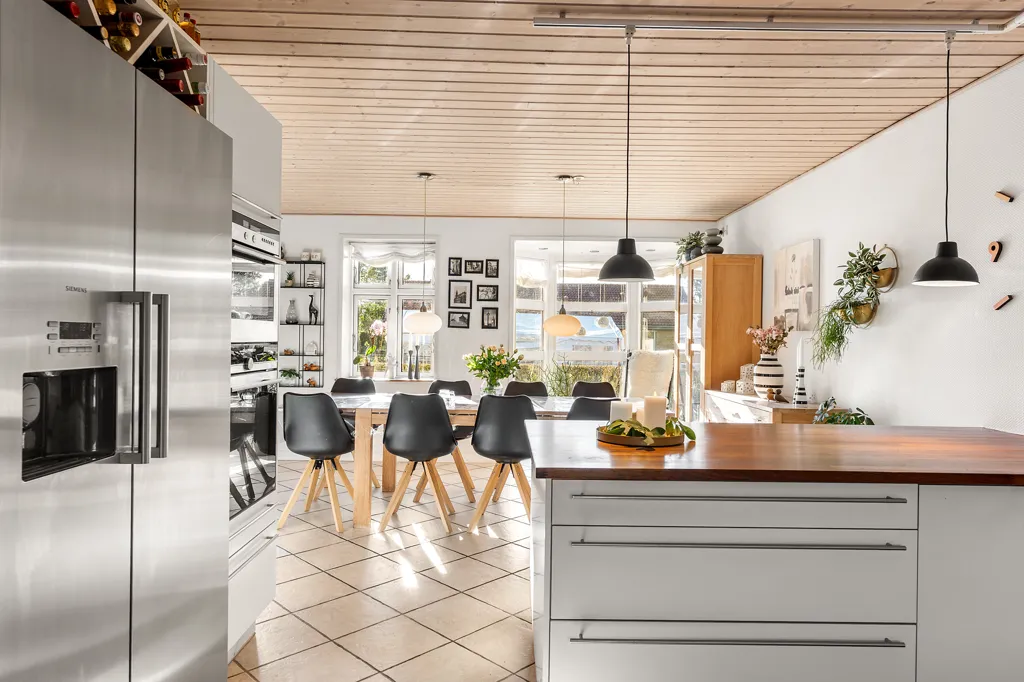Cuisine - Architectural Villa with Workshop in Korinth