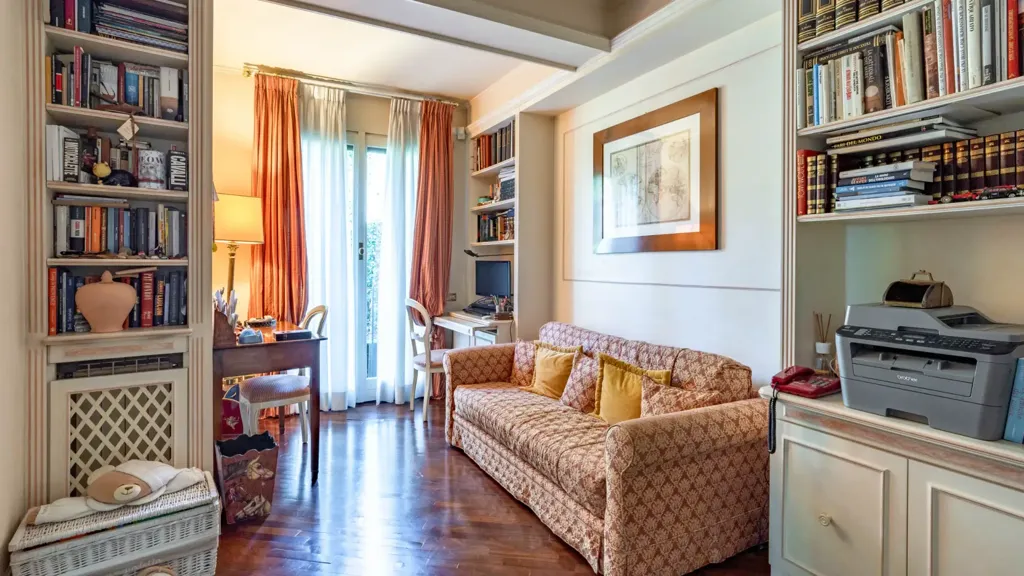 Kabinet - Bifamiliar Villa with Terrace in Lesmo Green