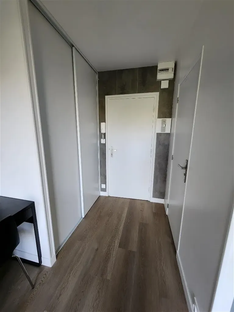 Esik - Studio with Parking in Brest