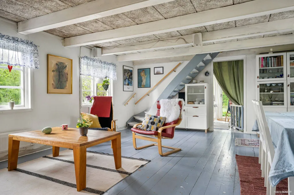 Séjour - Charming Yellow Cottage with Orchard in Scania