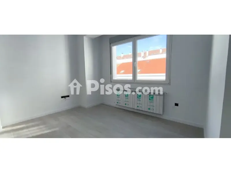 Stanze - New Flat with Ascender in Esteiro