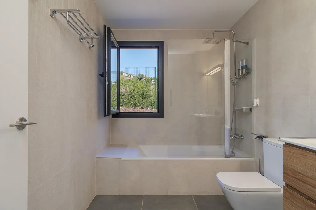 Vannitoad - Luxury Villa with Spa in Olesa de Bonesvalls