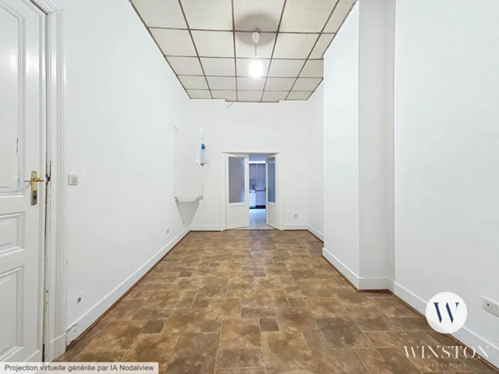 Rooms - Investment Triplex with Terrace in Central Location